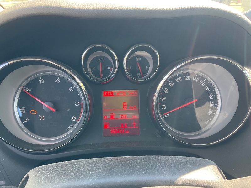 Opel Zafira Tourer 1.6 CDTI DPF Cosmo 2014 – снимка 18