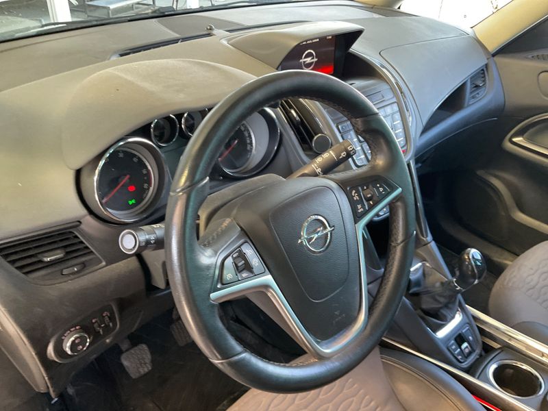 Opel Zafira Tourer 1.6 CDTI DPF Cosmo 2014 – снимка 36