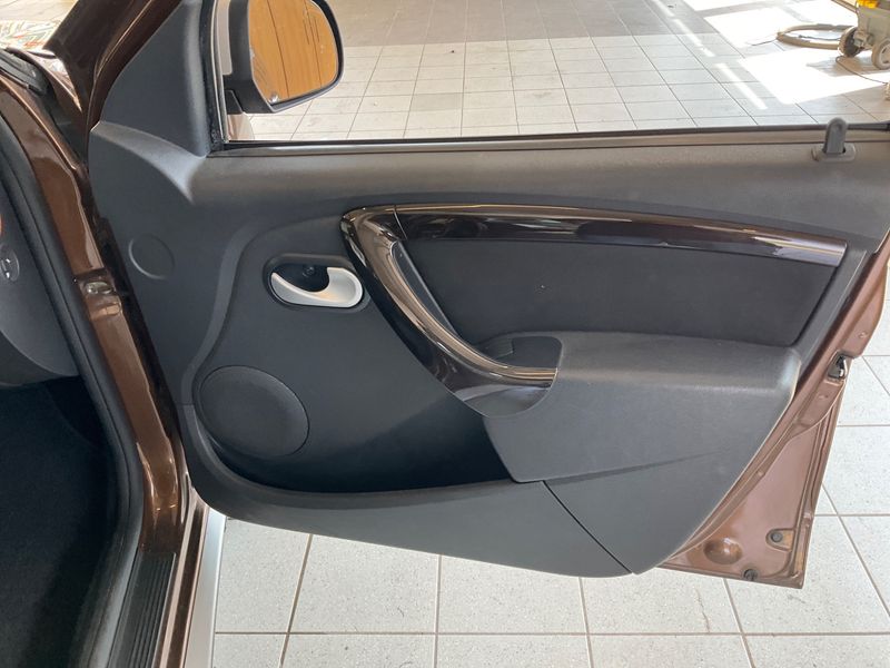 Dacia Duster 1.5 dCi Prestige 4x2 2010 – снимка 38
