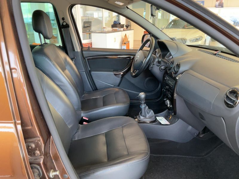 Dacia Duster 1.5 dCi Prestige 4x2 2010 – снимка 16