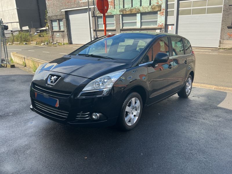 Peugeot 5008 1.6 Active 2013 – снимка 1