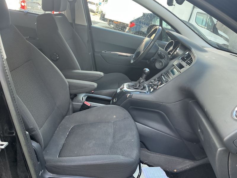 Peugeot 5008 1.6 Active 2013 – снимка 3