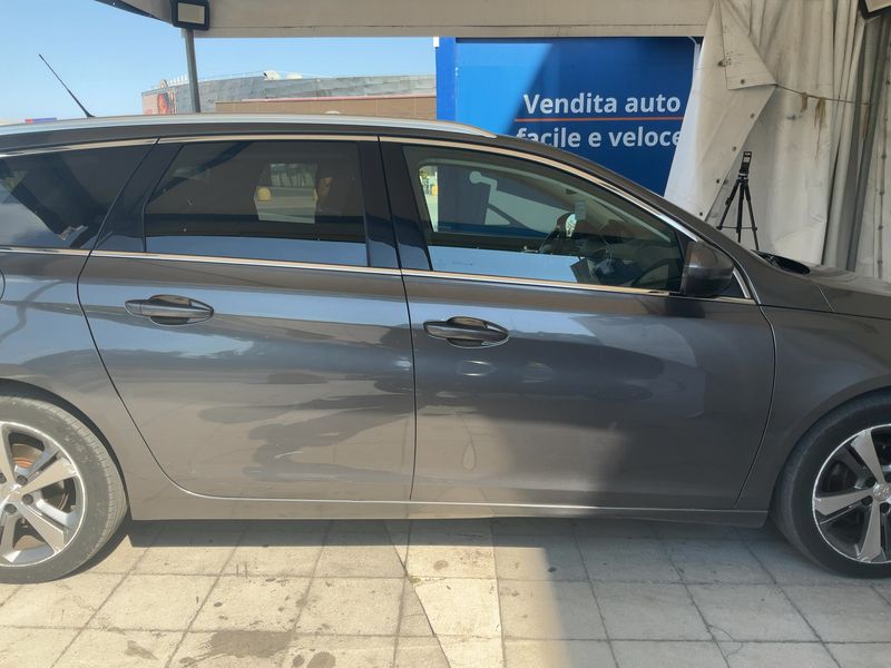 Peugeot 308 1.6 Blue-HDi Allure 2016 – снимка на щета