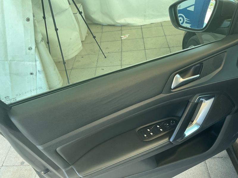 Peugeot 308 1.6 Blue-HDi Allure 2016 – снимка на щета