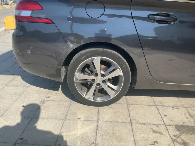 Peugeot 308 1.6 Blue-HDi Allure 2016 – снимка на щета