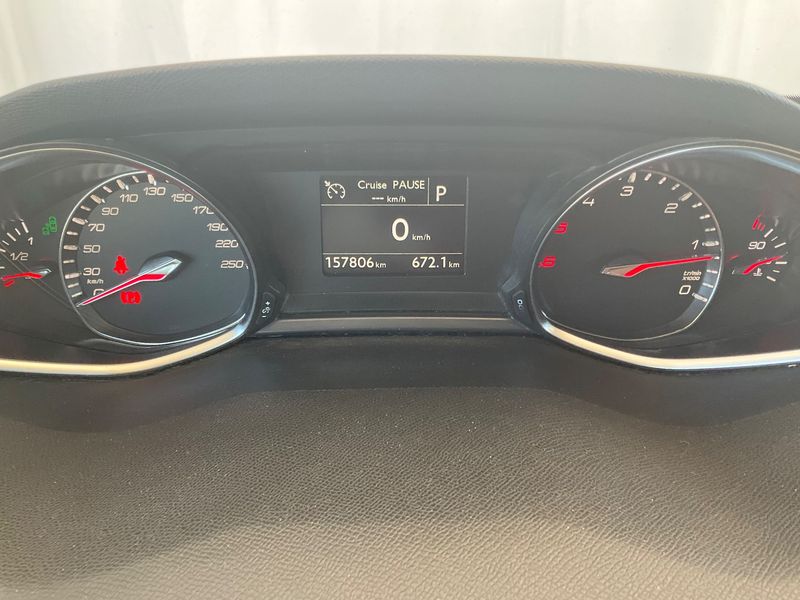 Peugeot 308 1.6 Blue-HDi Allure 2016 – снимка 13