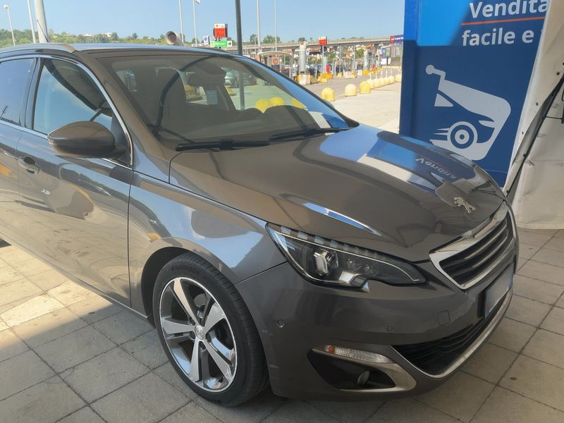Peugeot 308 1.6 Blue-HDi Allure 2016 – снимка на щета