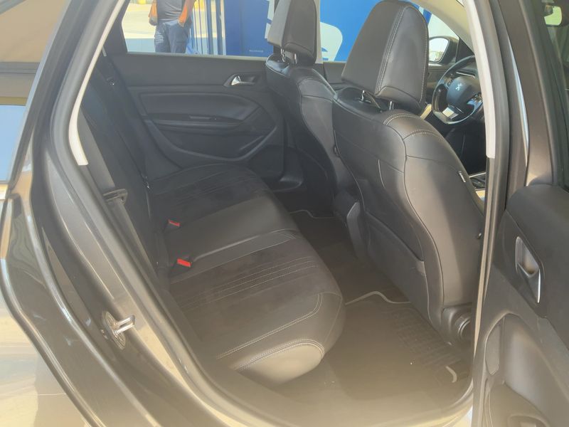 Peugeot 308 1.6 Blue-HDi Allure 2016 – снимка 14