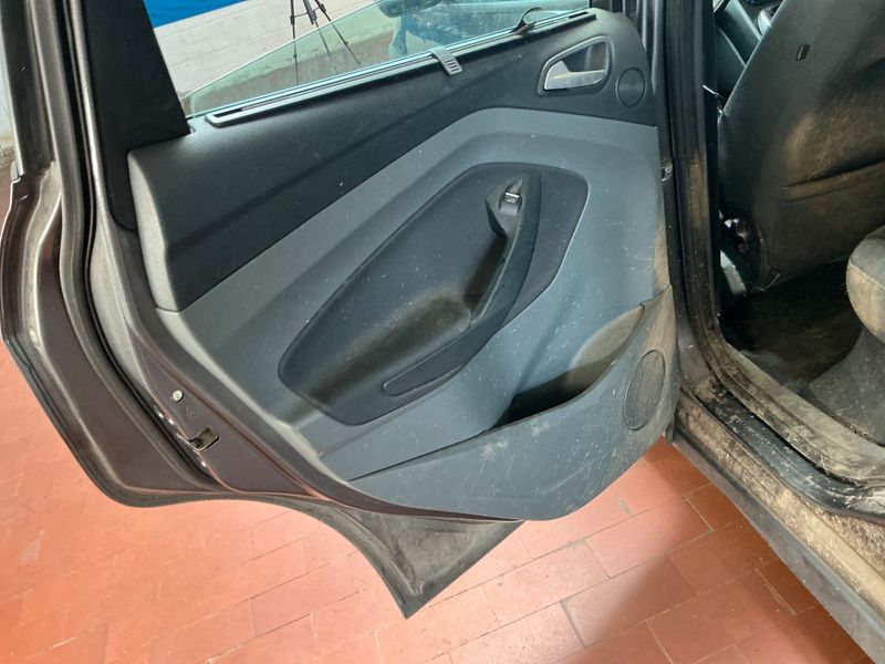 Ford C-Max 1.6 EcoBoost Business Edition 2015 – снимка 34