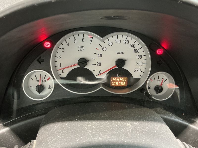 Opel Corsa 1.2 Sport 2006 – снимка 4
