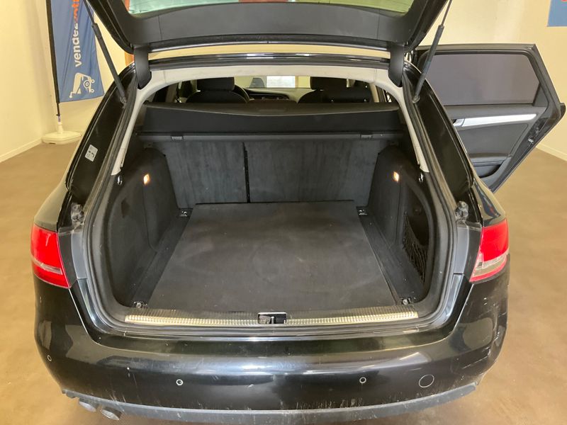 Audi A4 2.0 TDI Attraction 2008 – снимка на щета