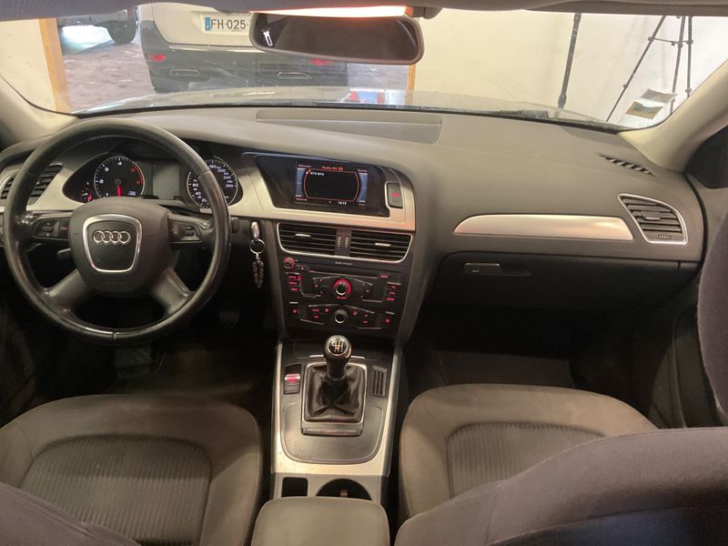 Audi A4 2.0 TDI Attraction 2008 – снимка на щета
