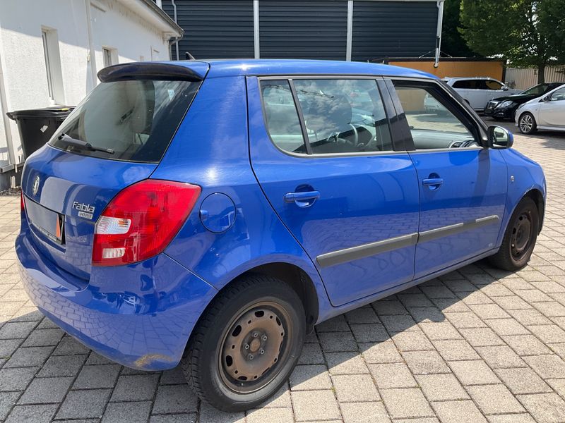 Skoda Fabia 1.2 Ambiente 2009 – снимка 2