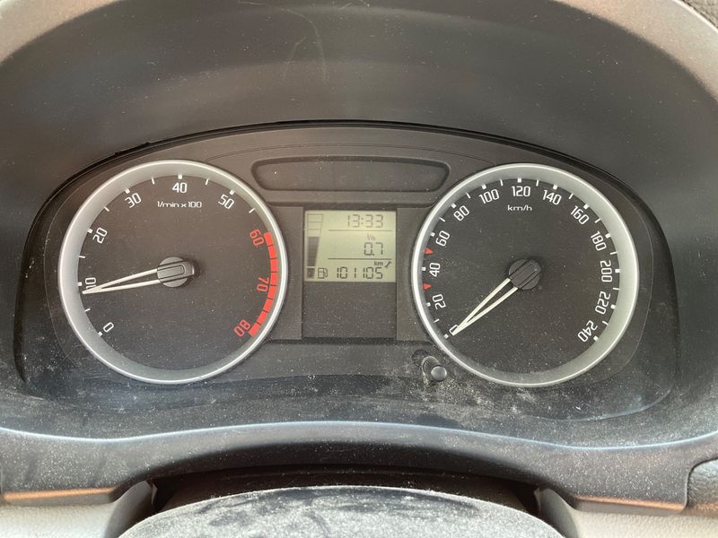Skoda Fabia 1.2 Ambiente 2009 – снимка 4