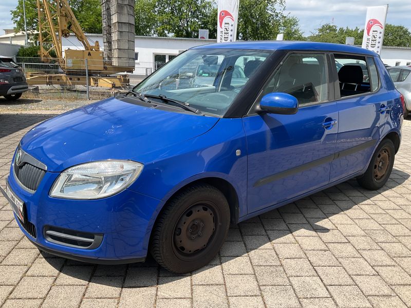 Skoda Fabia 1.2 Ambiente 2009 – снимка 1