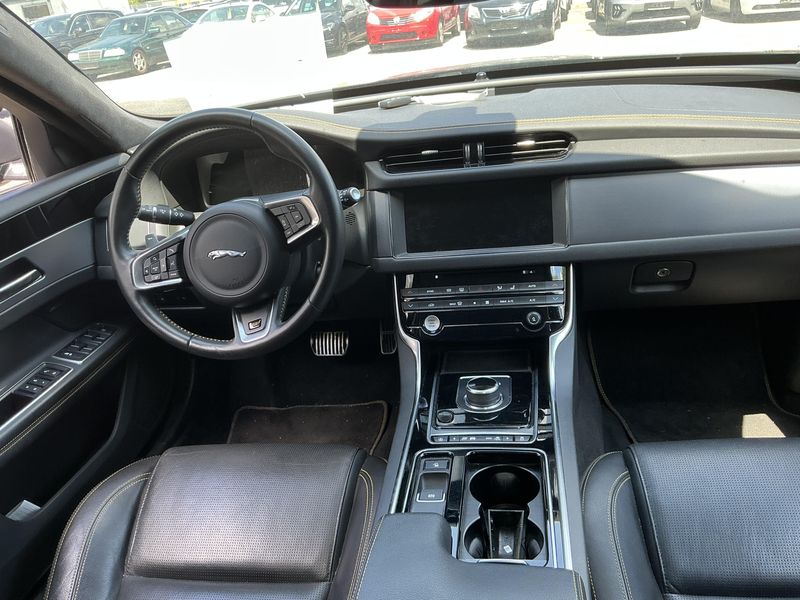 Jaguar XF 3.0 D Sport 2019 – снимка 17