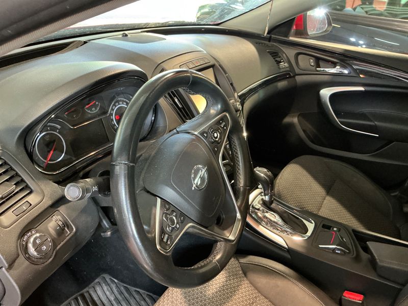 Opel Insignia Sports Tourer 2.0 CDTI Biturbo Innovation 4x4 2013 – снимка 27