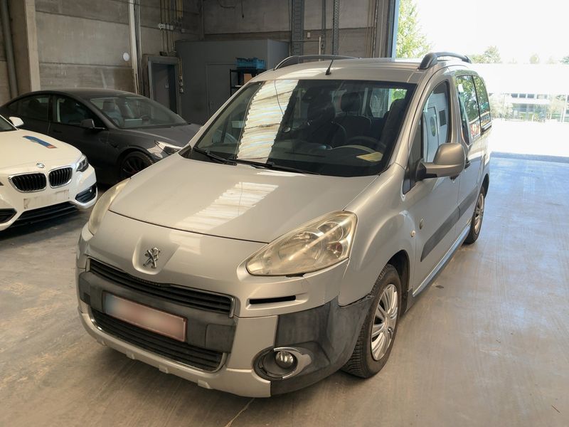 Peugeot Partner 1.6 HDi Outdoor 2012 – снимка 2