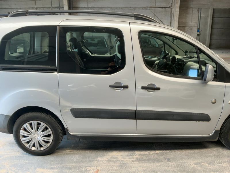 Peugeot Partner 1.6 HDi Outdoor 2012 – снимка 10