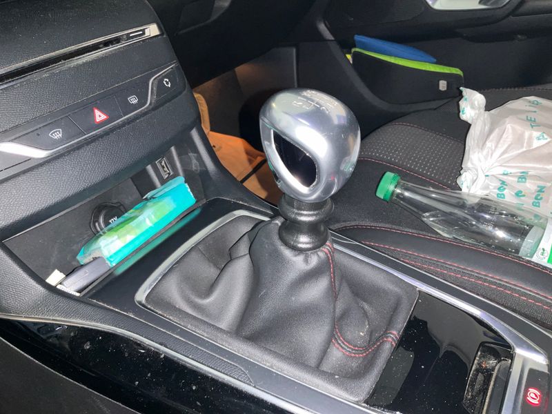 Peugeot 308 1.5 Blue-HDi GT Line 2018 – снимка 22
