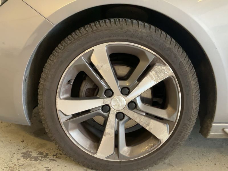 Peugeot 308 1.5 Blue-HDi GT Line 2018 – снимка 3