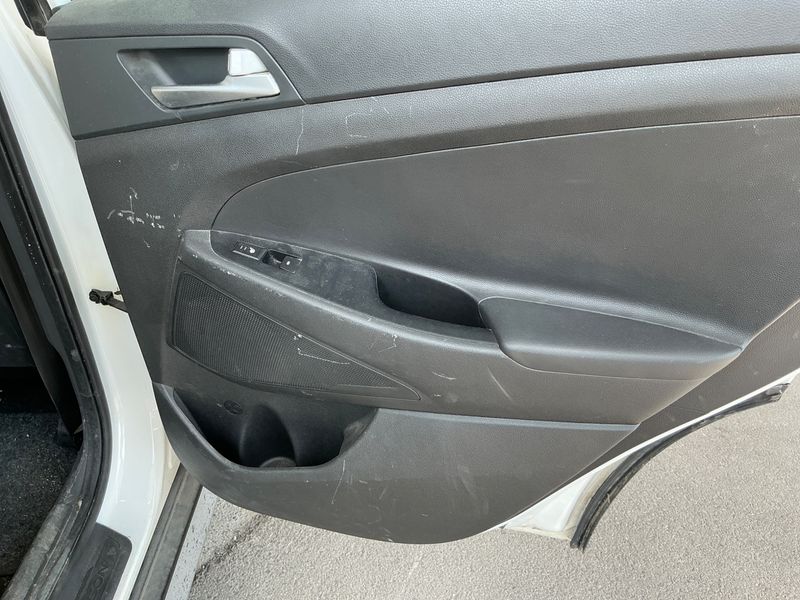 Hyundai Tucson 1.7 CRDi Creative 2WD 2018 – снимка 30