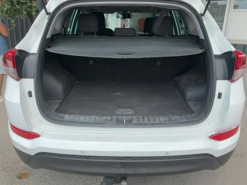 Hyundai Tucson 1.7 CRDi Creative 2WD 2018 – снимка 15