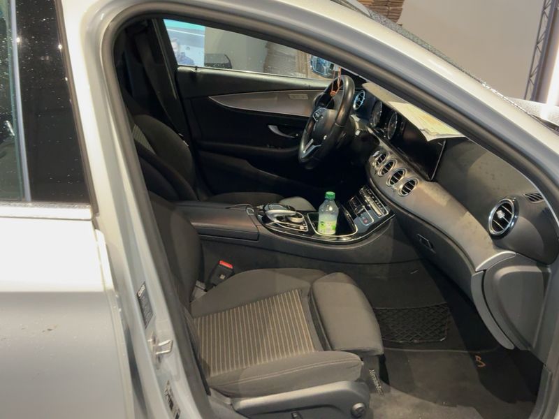 Mercedes-Benz E-Klasse E 220 d Standard 2018 – снимка 16
