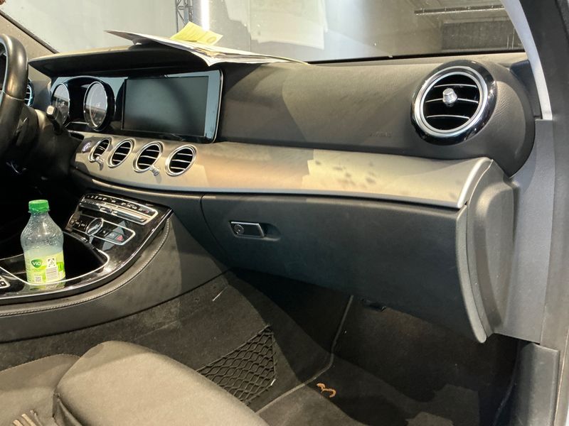 Mercedes-Benz E-Klasse E 220 d Standard 2018 – снимка 24
