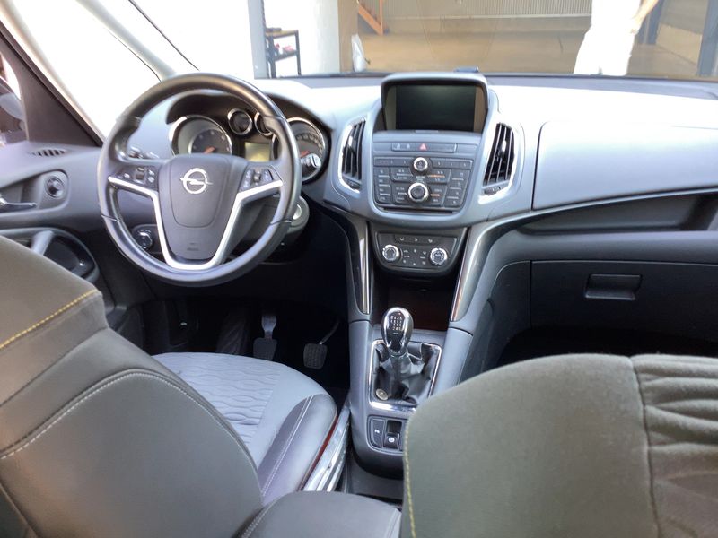 Opel Zafira Tourer 2.0 CDTI Innovation 2016 – снимка 18