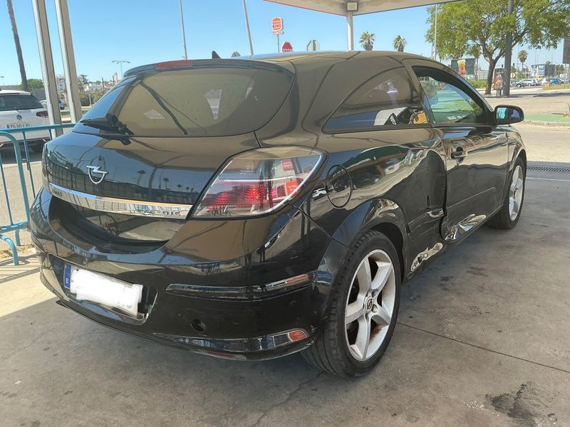 Opel Astra GTC 1.9 CDTI Sport 2006 – снимка 2