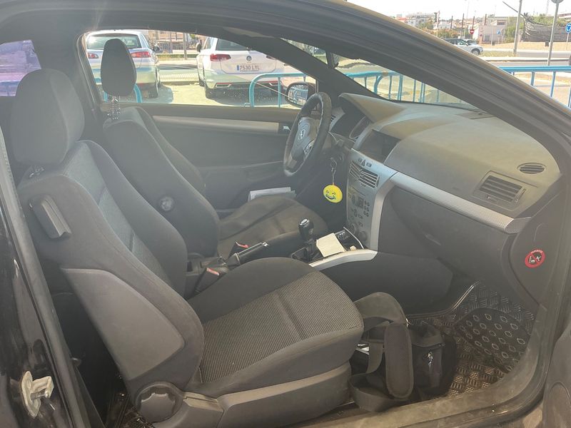 Opel Astra GTC 1.9 CDTI Sport 2006 – снимка 3