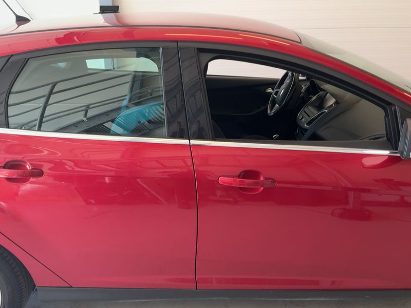 Ford Focus 1.0 EcoBoost Titanium 2015 – снимка 10