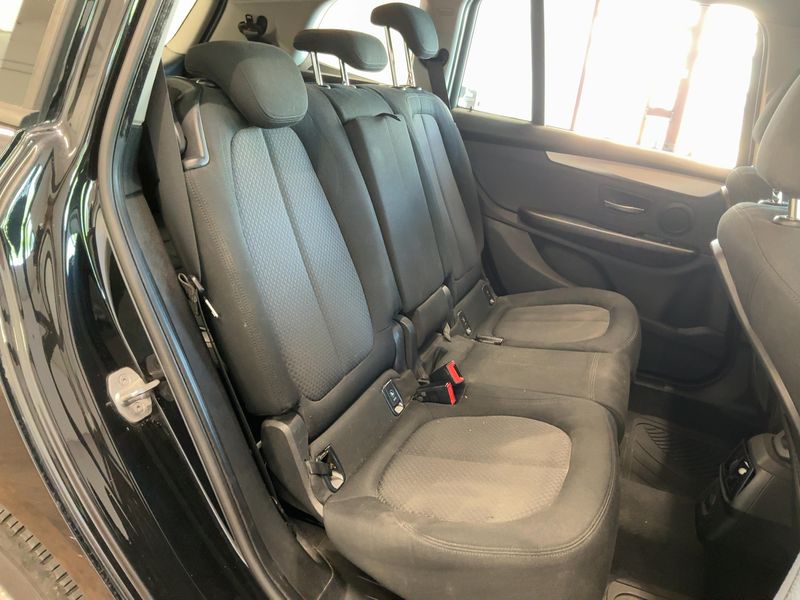 BMW 2er 218d Gran Tourer Advantage 2017 – снимка 19