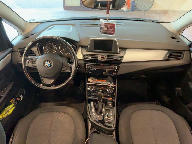 BMW 2er 218d Gran Tourer Advantage 2017 – снимка 17