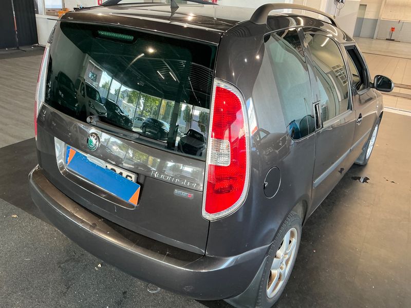 Skoda Roomster 1.2 TSI Style 2011 – снимка 2