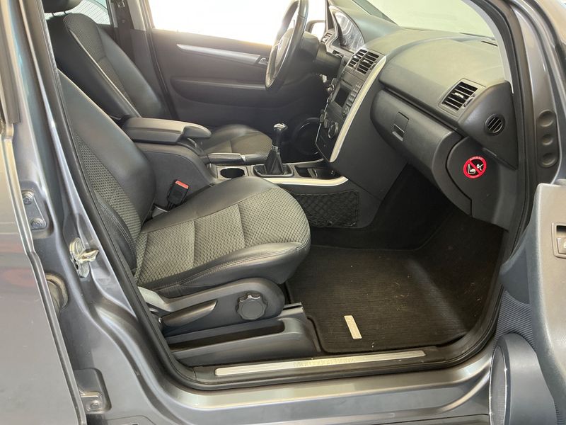 Mercedes-Benz A-Klasse A 180 CDI Avantgarde 2011 – снимка 3