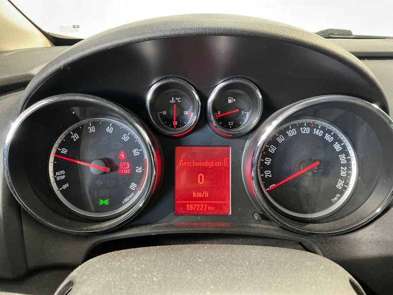 Opel Astra 1.4 Turbo Edition 2013 – снимка 4