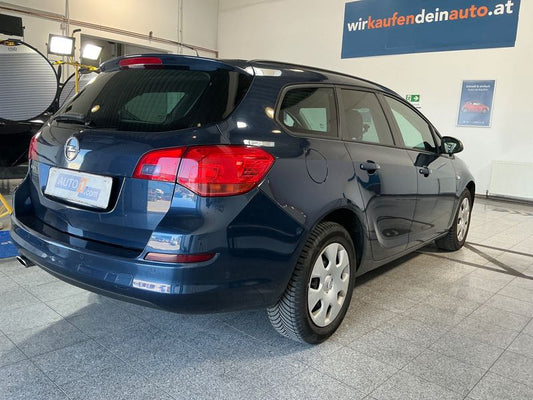 Opel Astra 1.4 Turbo Edition 2013 – снимка 2