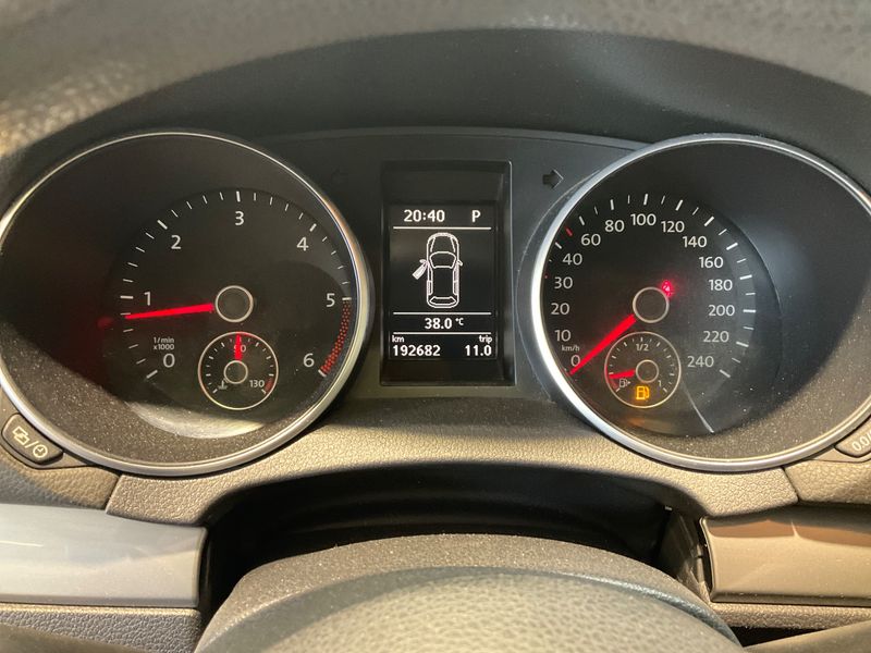 Volkswagen Golf VI 1.6 TDI Trendline 2012 – снимка 4