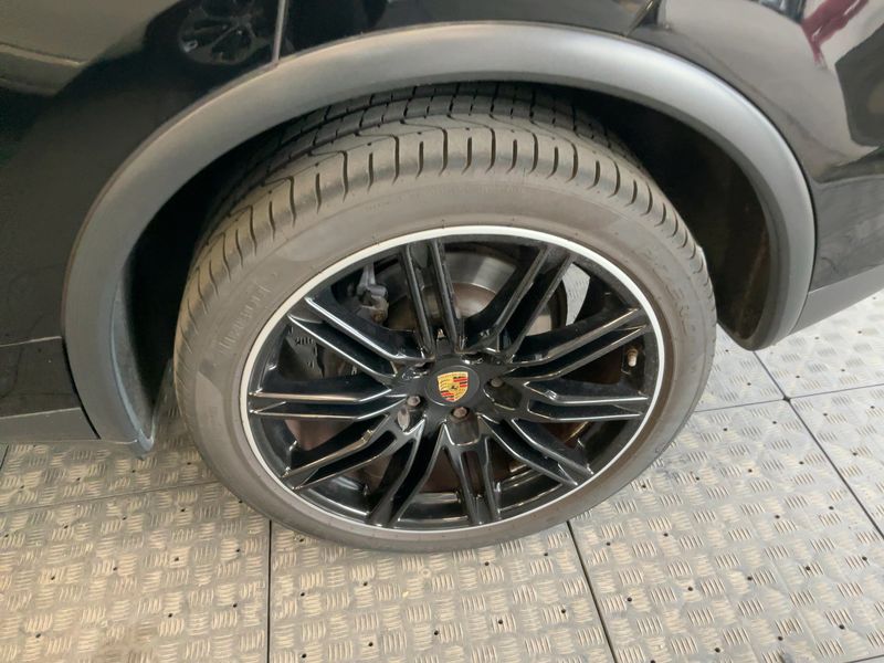 Porsche Cayenne Diesel Platinum Edition 2014 – снимка 5