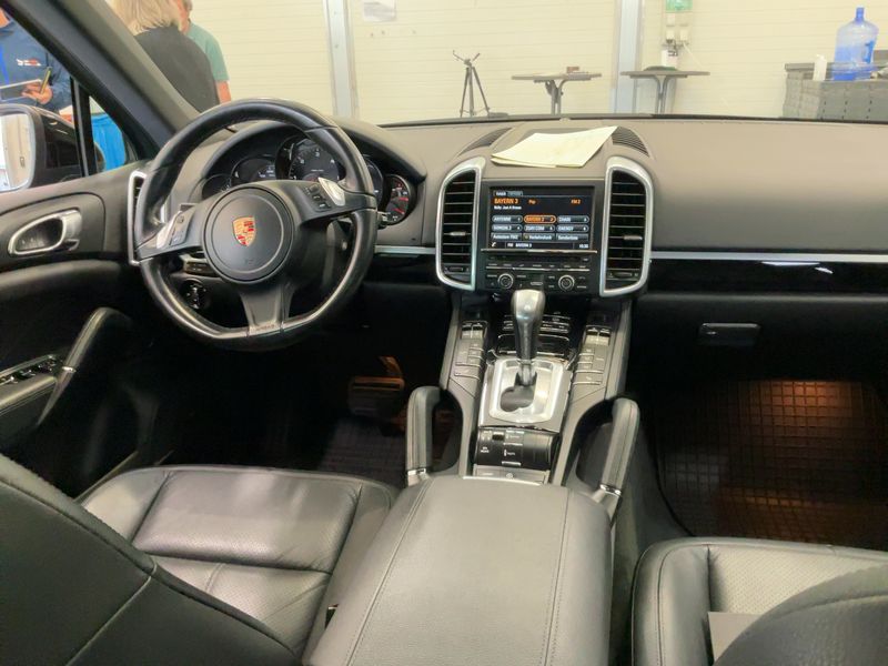 Porsche Cayenne Diesel Platinum Edition 2014 – снимка 18