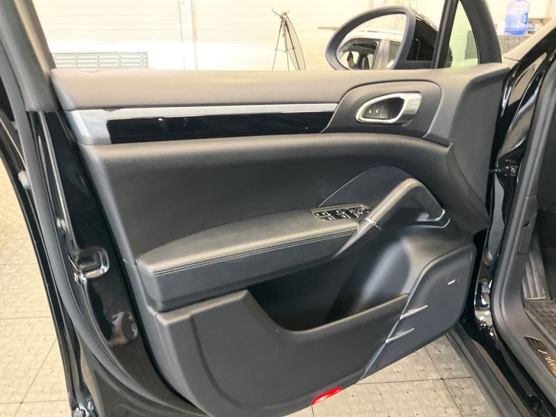 Porsche Cayenne Diesel Platinum Edition 2014 – снимка 26