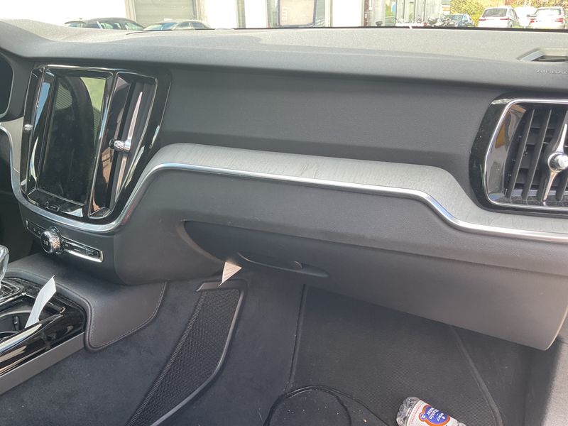 Volvo S60 2.0 T8 Plug-in Hybrid Inscription AWD 2021 – снимка 24