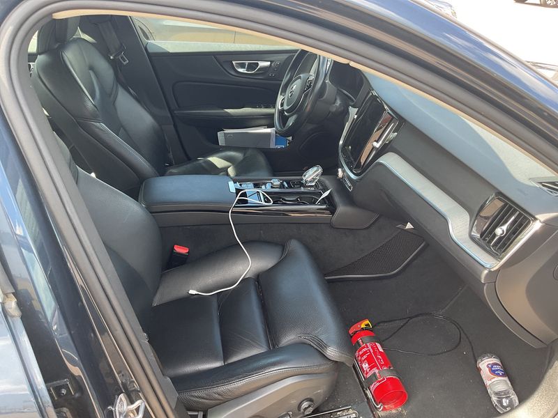 Volvo S60 2.0 T8 Plug-in Hybrid Inscription AWD 2021 – снимка 16