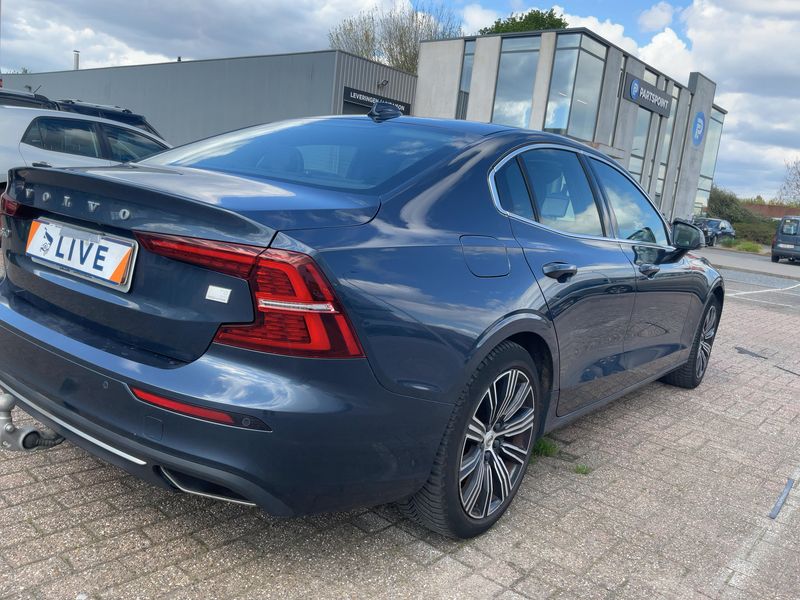 Volvo S60 2.0 T8 Plug-in Hybrid Inscription AWD 2021 – снимка 8