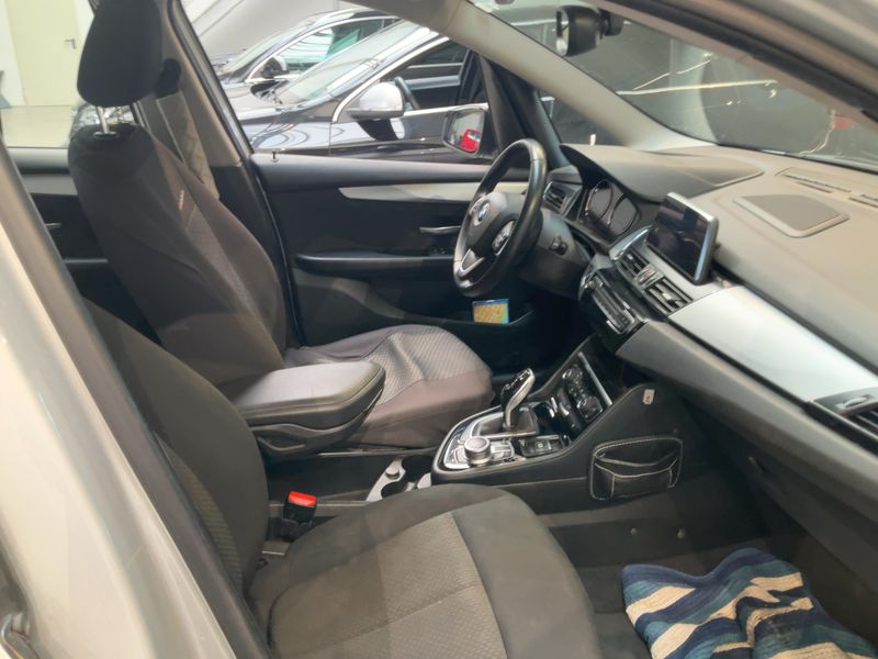 BMW 2er 220d Gran Tourer Advantage 2019 – снимка 17