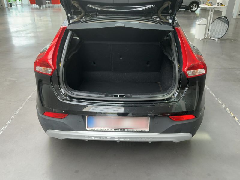 Volvo V40 Cross Country 2.0 D2 Ocean Race 2016 – снимка 15