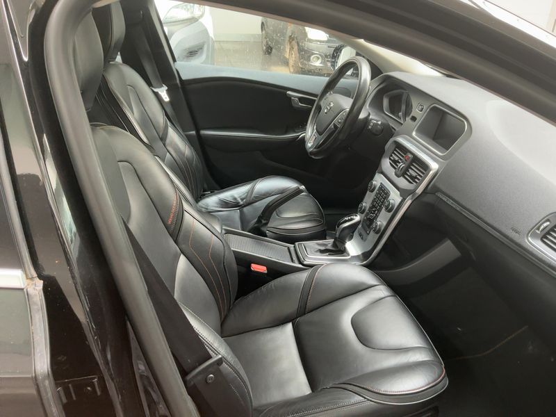 Volvo V40 Cross Country 2.0 D2 Ocean Race 2016 – снимка 16