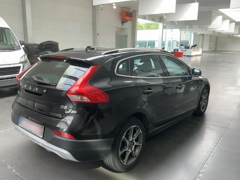 Volvo V40 Cross Country 2.0 D2 Ocean Race 2016 – снимка 8
